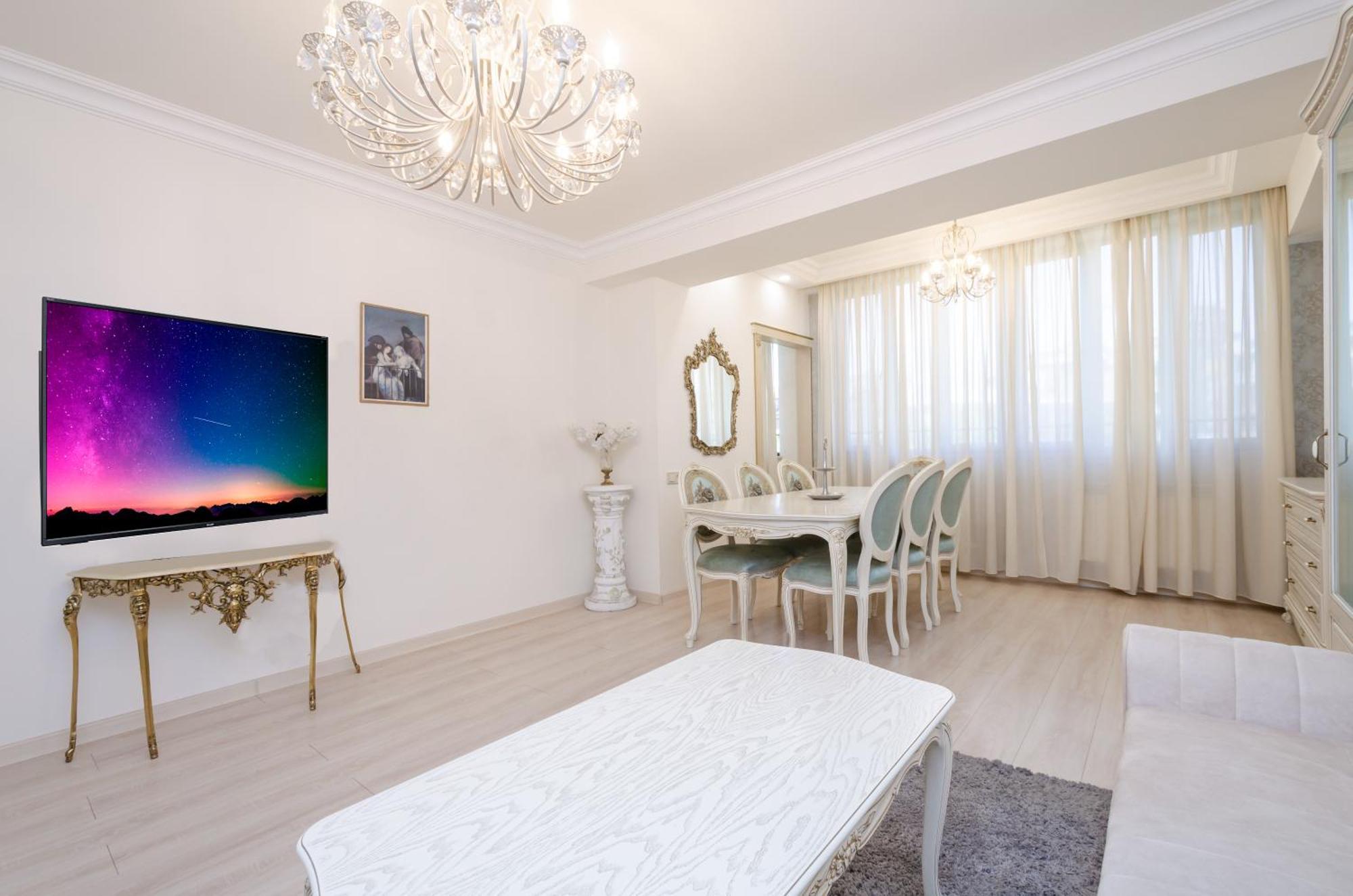 5A Beautiful Apartment In The Center Of The Capital Photo Original Yerevan Exterior photo