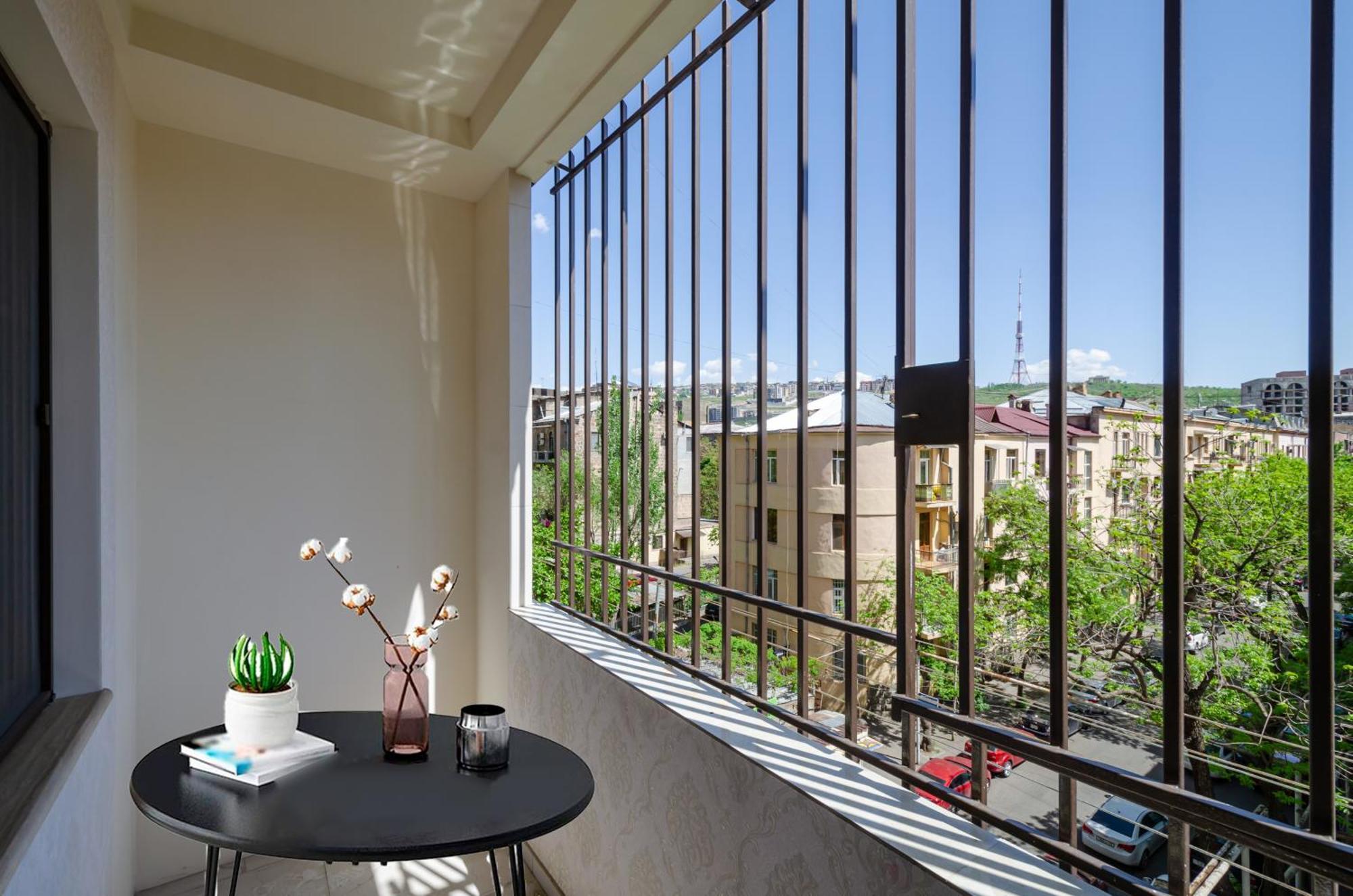 5A Beautiful Apartment In The Center Of The Capital Photo Original Yerevan Exterior photo